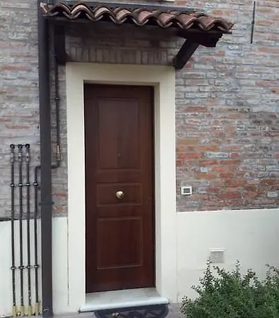 德尔里索尔住宿加早餐旅馆 费拉拉